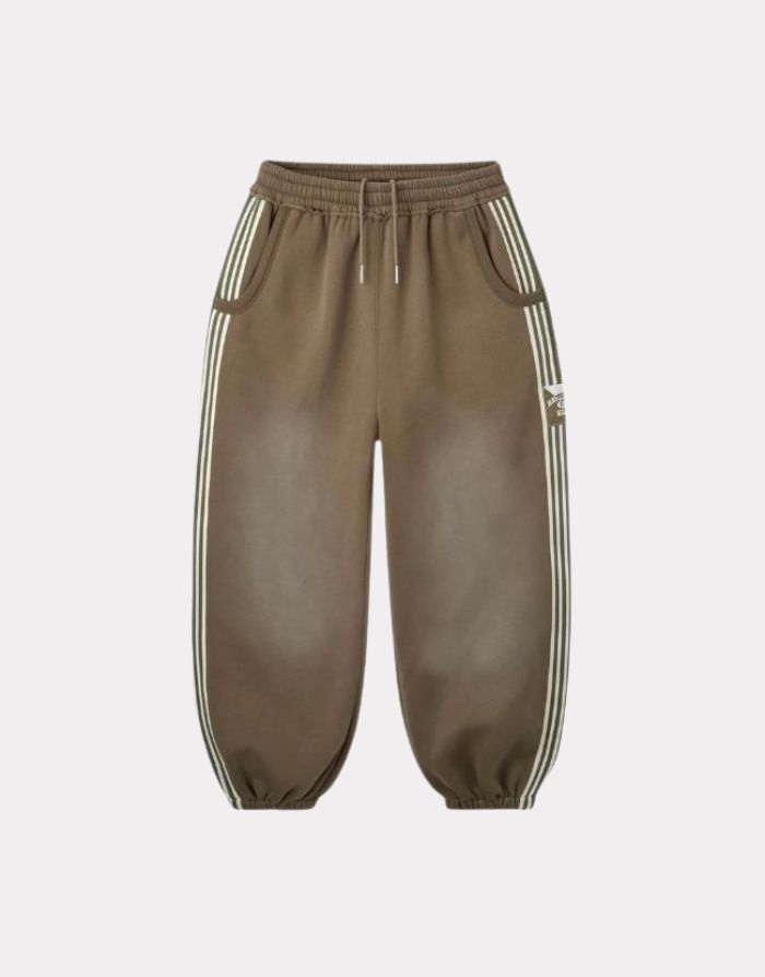 Gold+Vintage Gallery Raspberry Hills Coffee Lil Leon Scrunch Sweats Gold+Vintage Gallery Raspberry Hills Coffee Lil Leon Scrunch Sweats